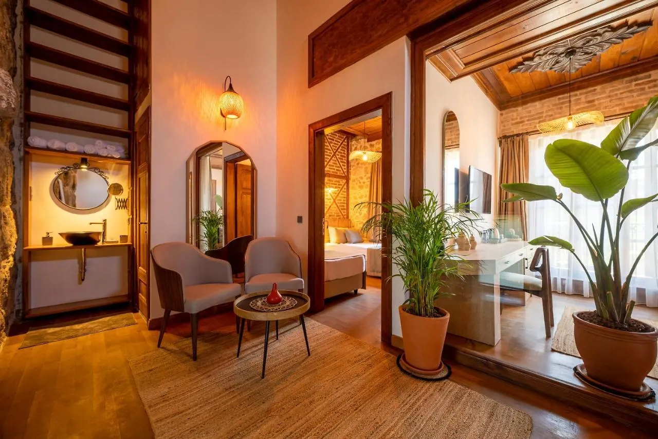 Route Hotel Kaleici - Adult Only contacts